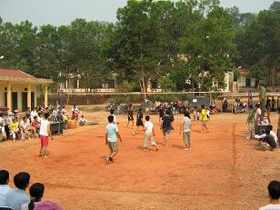 Các đơn vị trường học trong khu vực giao lưu TDTT tại trường THPT Chà Cang